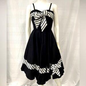 Unique Vintage Retro Bombshell Black Bows Twirl Coquette Feminine Dress Small
